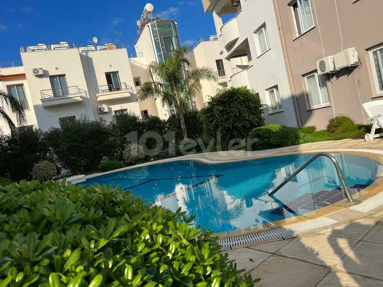 Alsancak 1+1 WI-FI + Swimming Pool 