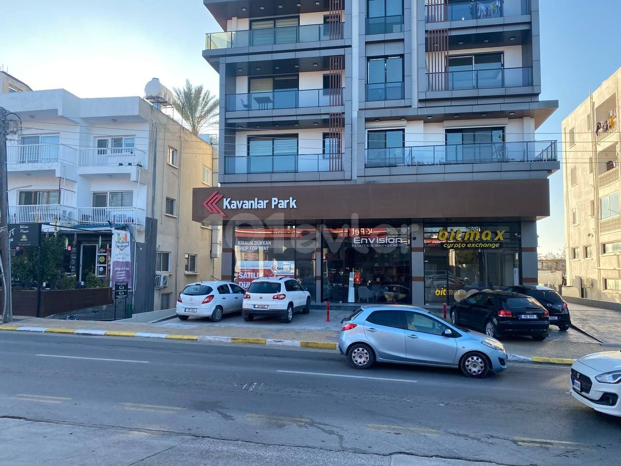 Im Zentrum von Kyrenia, 2-Schlafzimmer-Apartment mit einer extrem zentralen Lage in der Nähe des Colony Hotels und in Gehweite zum Hafen ** 