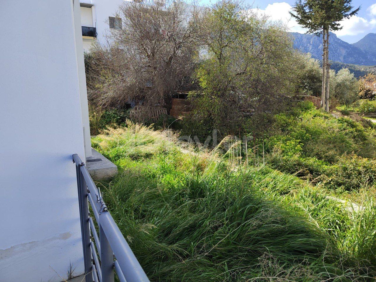 Kyrenia Lapta Garten Erdgeschoss und Meerblick in Kyrenia Lapta, 2 Schlafzimmer Eckapartment mit Garten und Meerblick, Gehentfernung zum neu gebauten Strand