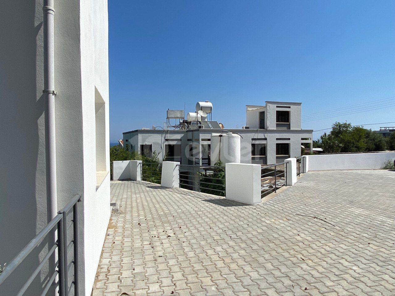 Kyrenia Lapta Garten Erdgeschoss und Meerblick in Kyrenia Lapta, 2 Schlafzimmer Eckapartment mit Garten und Meerblick, Gehentfernung zum neu gebauten Strand