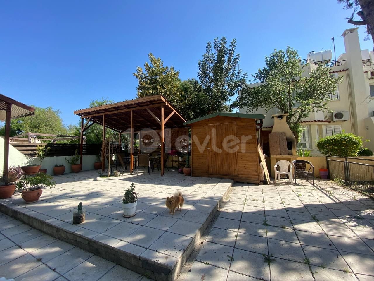 Kyrenia Karaoglanoglu 3-Schlafzimmer-Doppelvilla mit Gazebo-Pool und offenem Feld in Kyrenia Karaoglanoglu