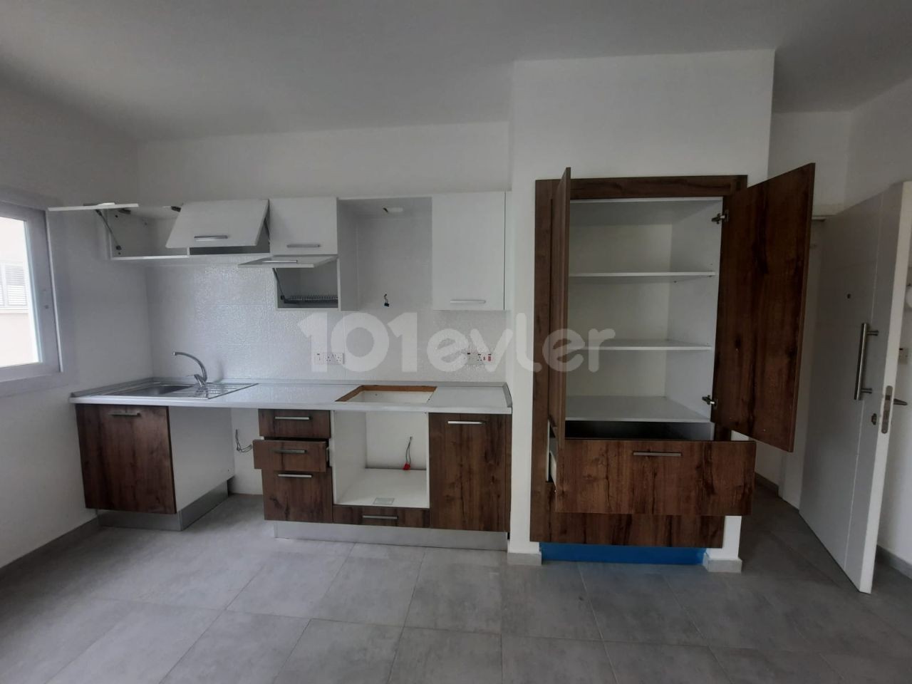 Lefkoşa Gönyeli'de  kira getirisi yüksek satılık 2+1 70m2 daire