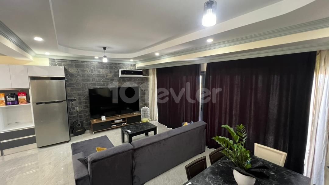 İKIZVILLA WITH MONTHLY PAYMENT, 50 METERS FROM THE SEA IN KARŞIYAK