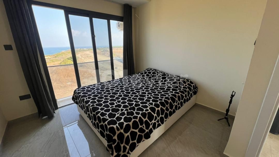 İKIZVILLA WITH MONTHLY PAYMENT, 50 METERS FROM THE SEA IN KARŞIYAK