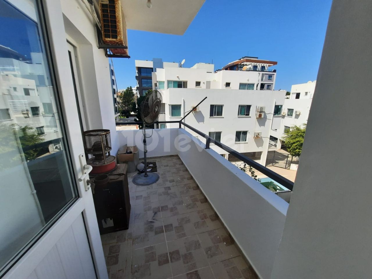 Komplett möblierte Wohnung zur Miete mit monatlicher Zahlung hinter dem Sukkulentenkreis im Zentrum von Kyrenia
