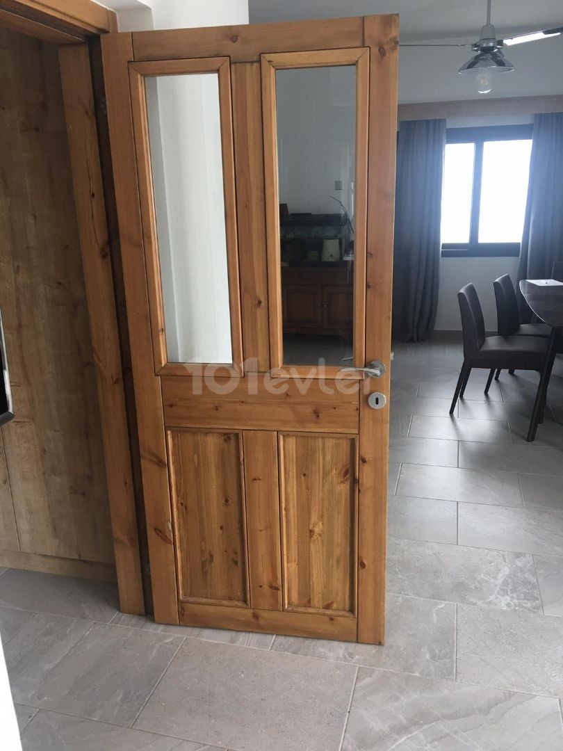 5+1 Villa zu vermieten in einer ruhigen Gegend im Villenviertel Yenikent in Nikosia