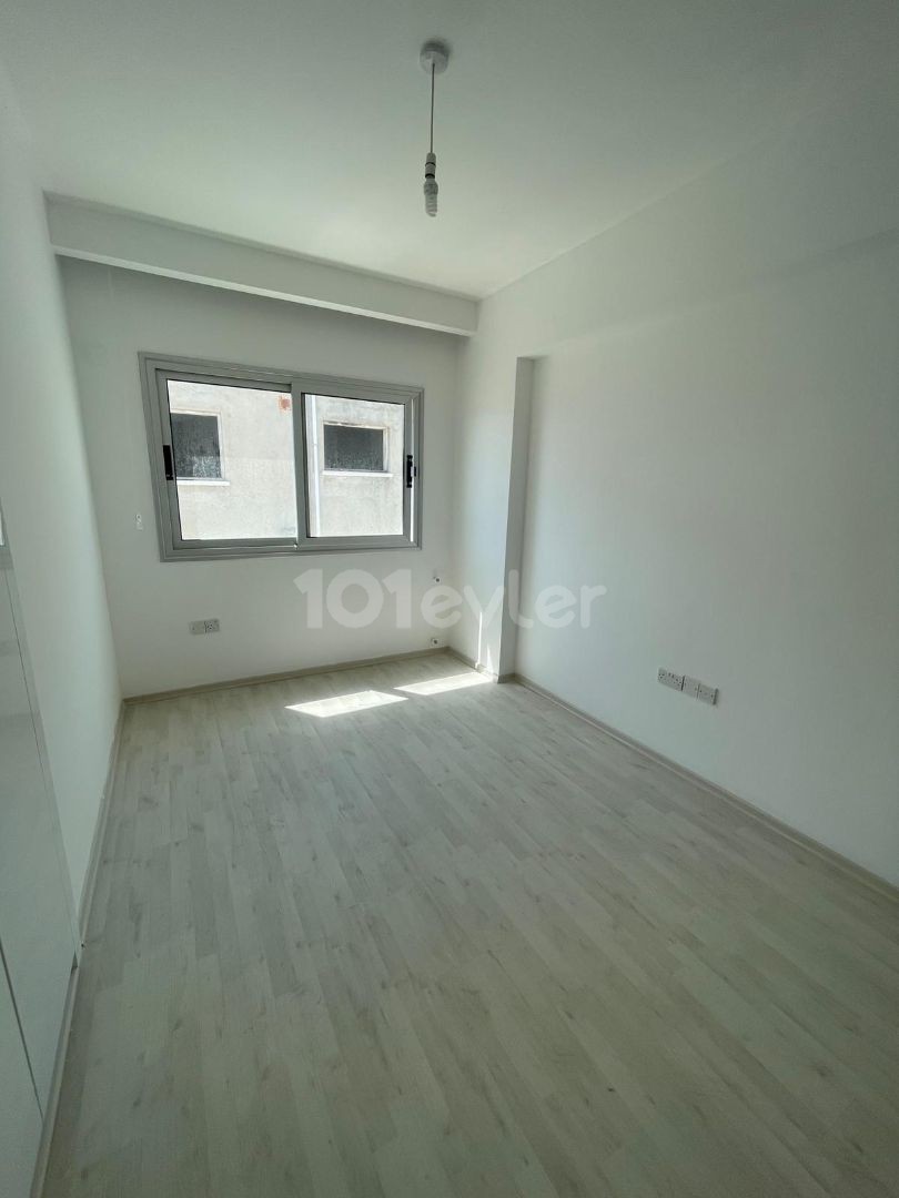 YATIRIMLIK DAİRE! YÜKSEK KİRA GARANTİLİ! LEFKOŞA MARMARA BÖLGESİNDE SATILIK 3+1 DAİRE