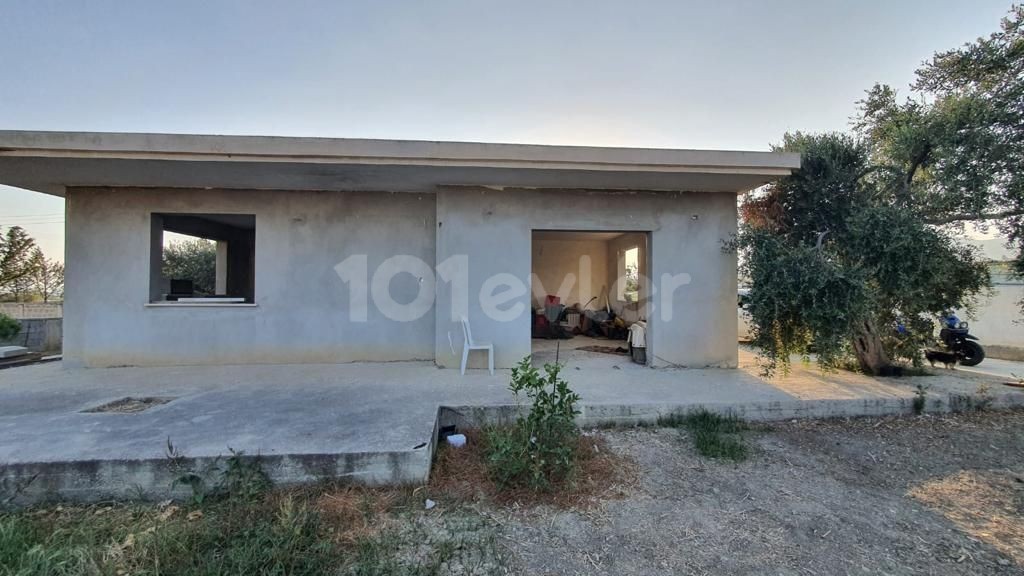 1 COMPLETED 1 SEMI-DETACHED HOUSE WITH 1.5 ACRES OF LAND FOR SALE IN NICOSIA MILLING ** 