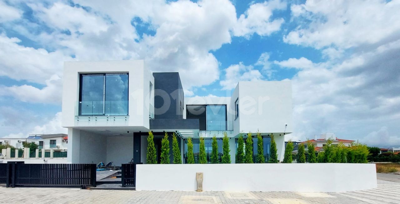 EIN NEUES LEBEN IN NIKOSIA YENIKENT, VILLA CAPELLA. ZU VERKAUFEN 4+1 LUXUSVILLA MIT EN-SUITE UND POOL