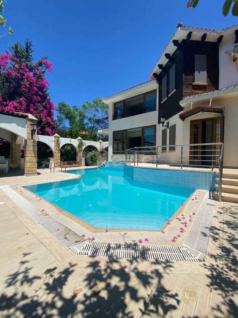 Villa To Rent in Bellapais, Kyrenia