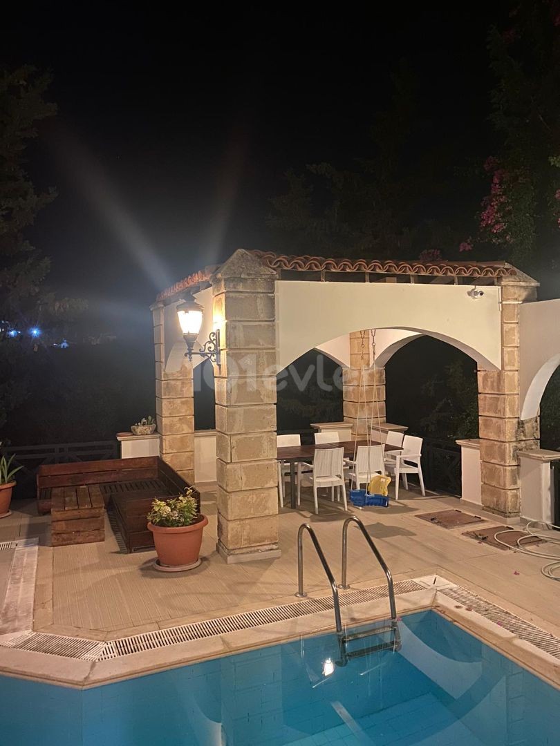 Villa To Rent in Bellapais, Kyrenia