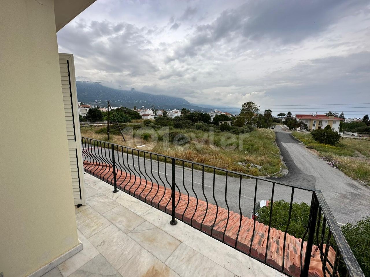 VILLA WITH 3+1 PRIVATE POOL FOR RENT IN GİRNE KARAOĞLANOĞLU REGION