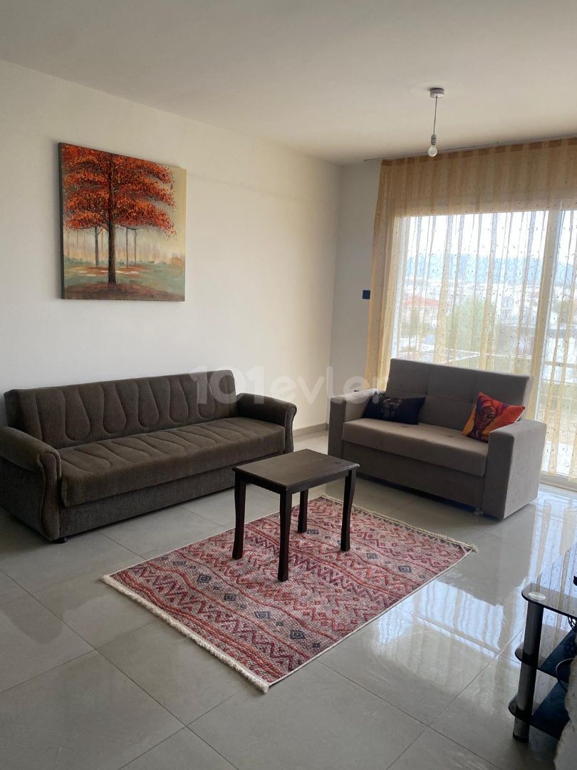 LEFKOŞA GÖNYELİ BÖLGESİNDE ANA CADDE ÜZERİ KİRALIK 2+1 EŞYALI DAİRE 