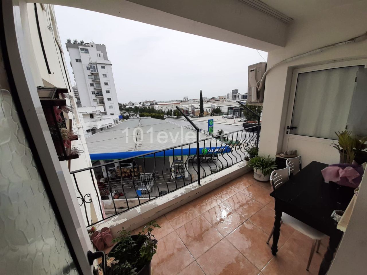 3+1 MEDIUM FLOOR FLAT FOR SALE IN CENTER OF FAMAGUSTA NEAR CITY MALL ** 