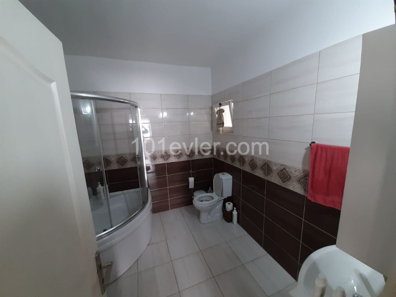 3+1 MEDIUM FLOOR FLAT FOR SALE IN CENTER OF FAMAGUSTA NEAR CITY MALL ** 