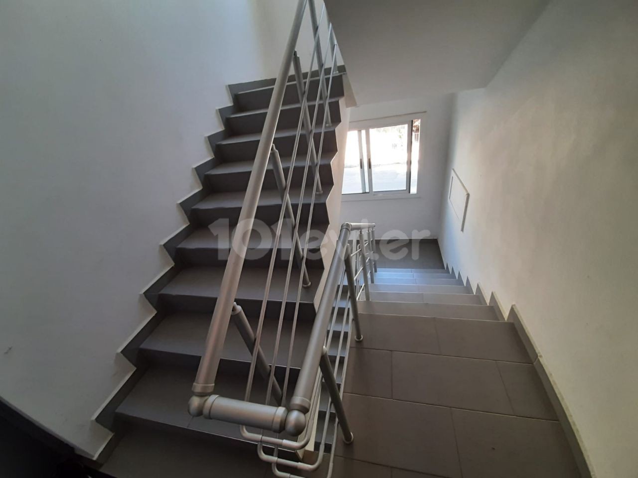 3+1 FLAT FOR SALE ON THE 1st FLOOR IN THE CITY CENTER OF MAGUSA ** 