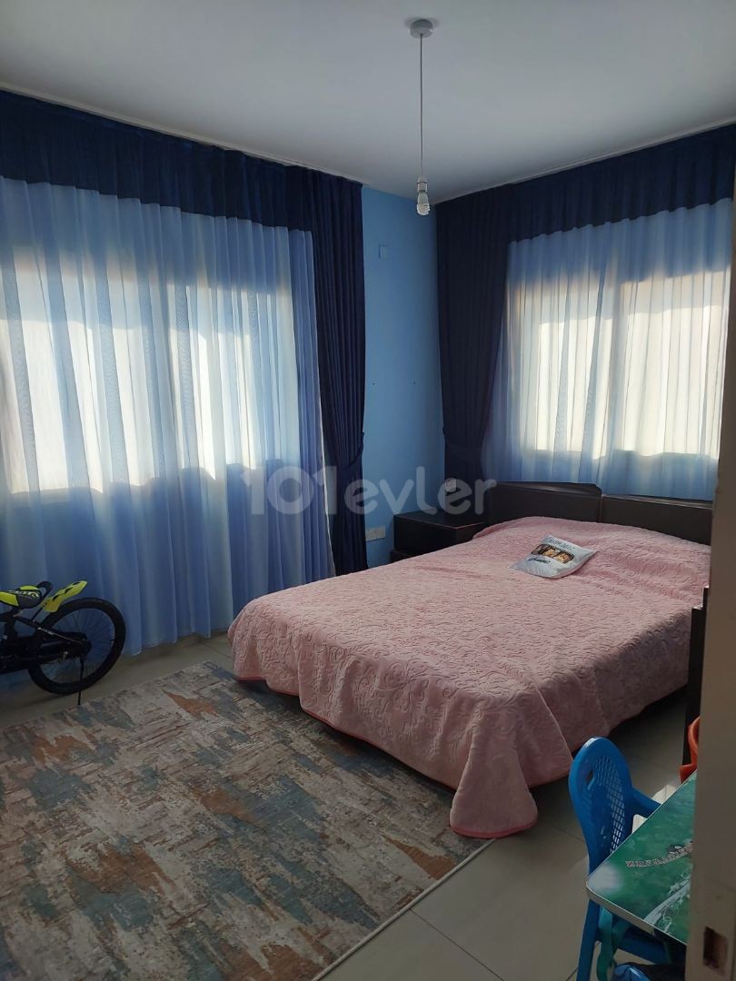 FURNISHED 3+1 FLAT FOR SALE IN MAGUSA YENİBOGAZİCI WITH ELEVATOR BUILDING