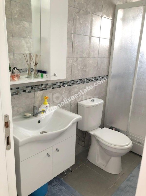 MAĞUSA ÇANAKKALEDE ARA KATTA SATILIK 2+1 DAİRE