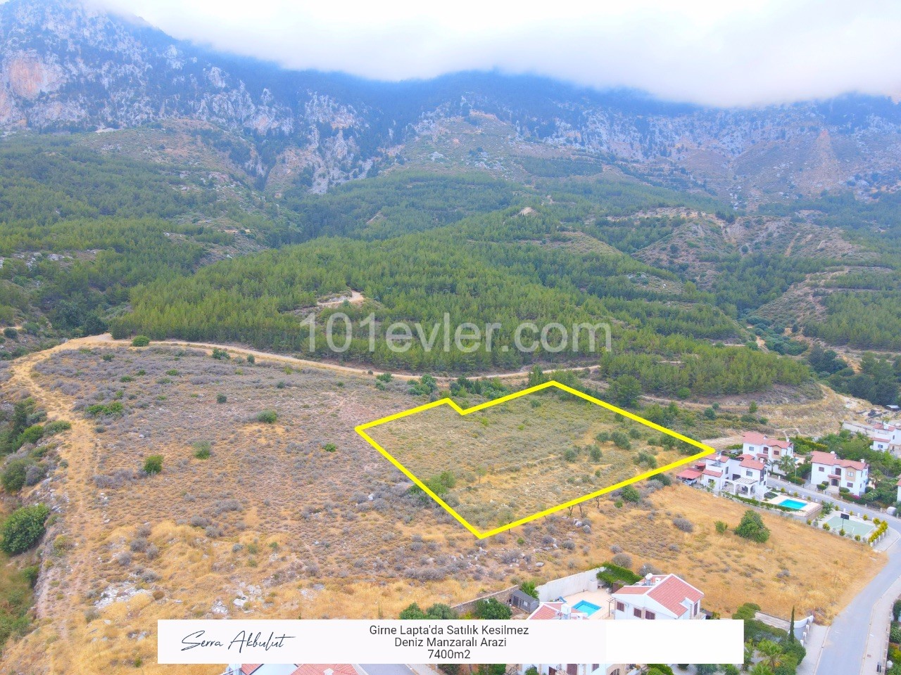 Girne Lapta'da Satılık 7400m2 Satılık Kesilmez Deniz Manzaralı Arazi