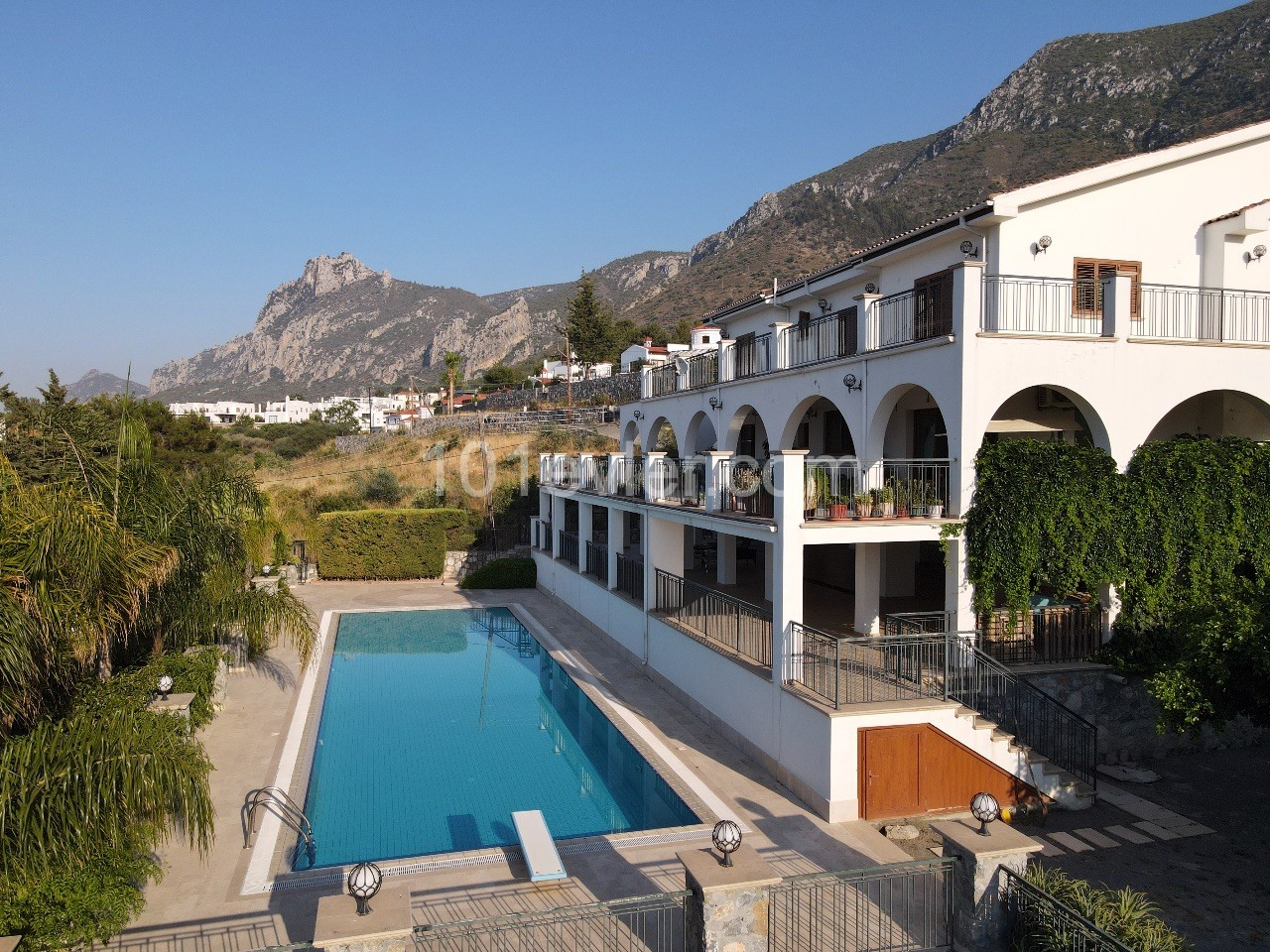 Villa zum Verkauf mit ununterbrochenem Blick in Kyrenia Karmi ** 