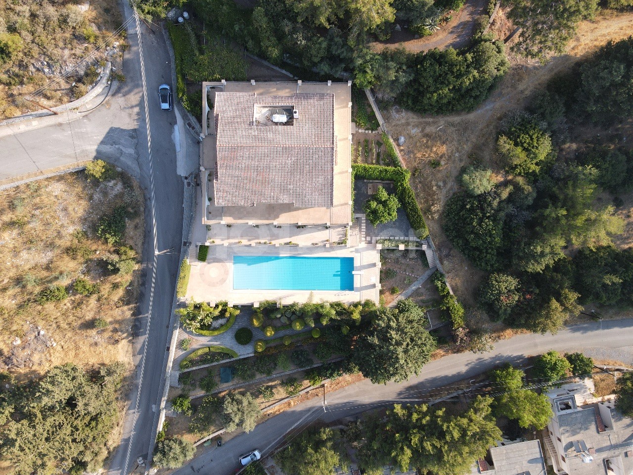 Villa zum Verkauf mit ununterbrochenem Blick in Kyrenia Karmi ** 