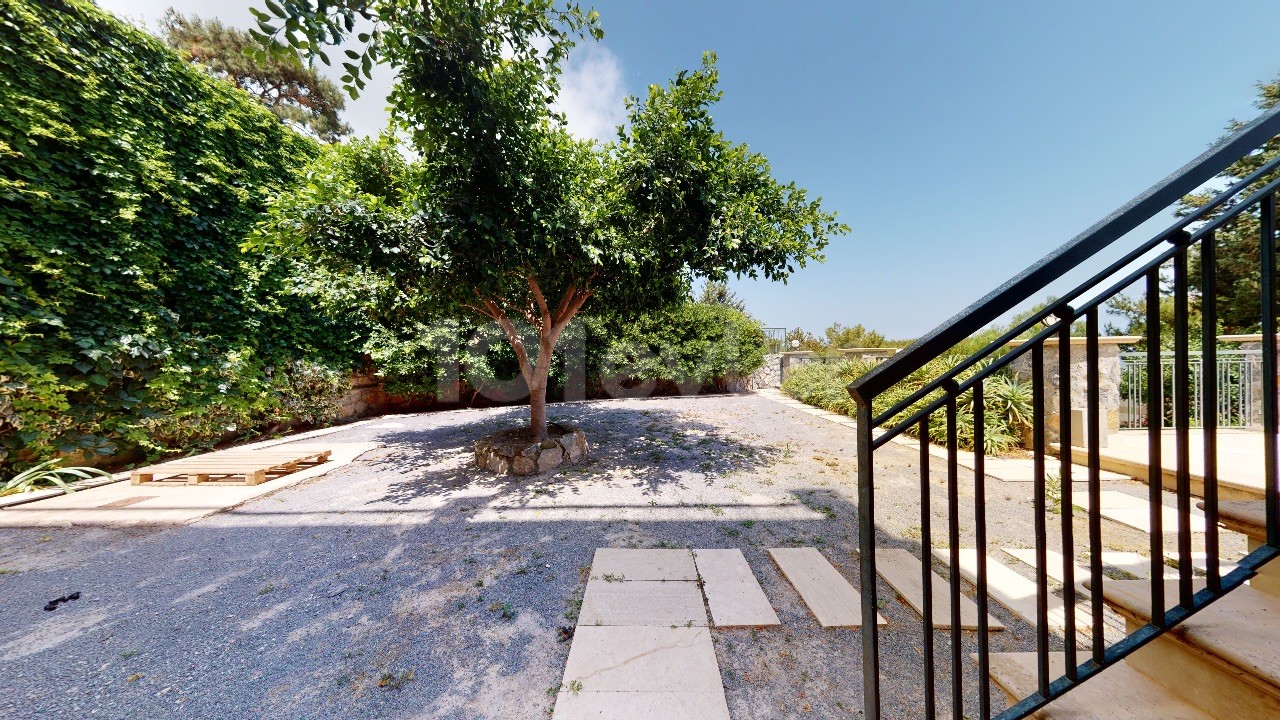 Mansion for Sale in Kyrenia Karmi