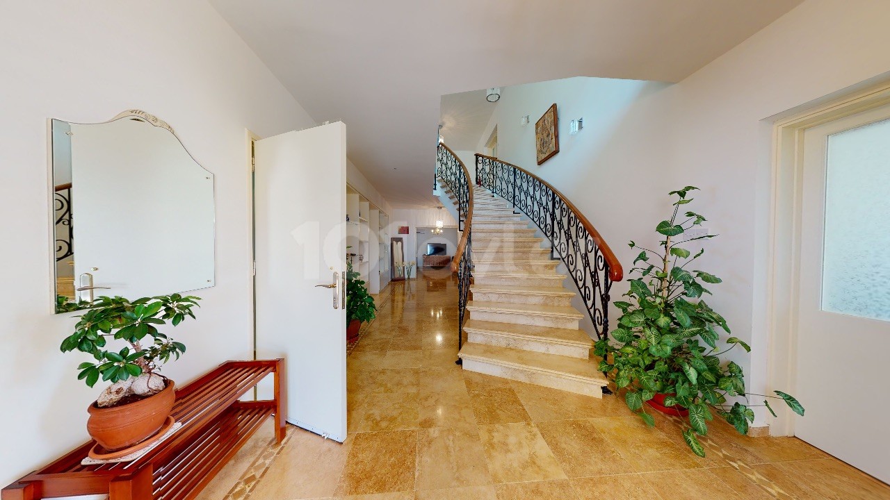 Mansion for Sale in Kyrenia Karmi