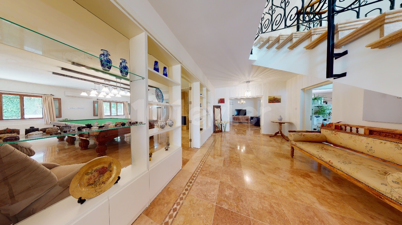 Mansion for Sale in Kyrenia Karmi