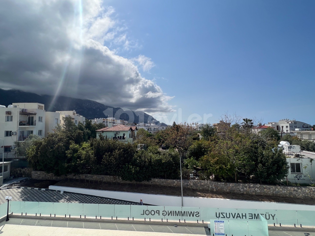 3+1 unmöblierte Zero-Wohnung mit Berg- und Meerblick zu verkaufen in Alsancak, Kyrenia