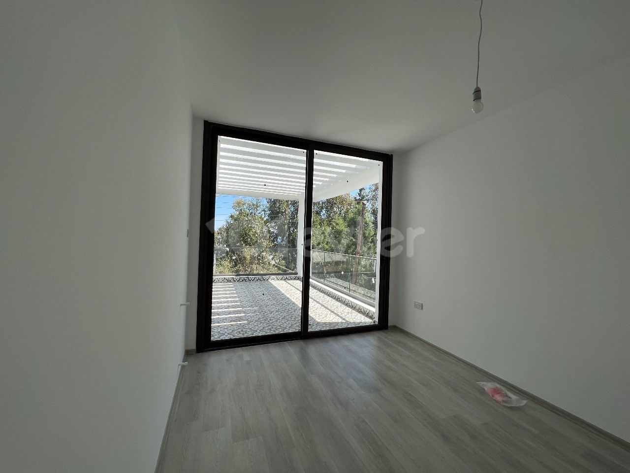 3+1 neue Villa zum Verkauf mit Berg- und Meerblick im Zentrum von Girne