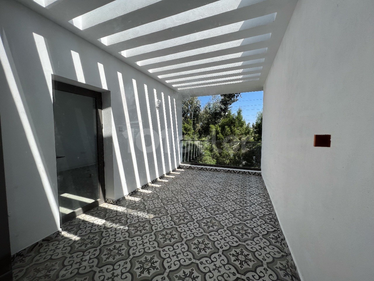 3+1 neue Villa zum Verkauf mit Berg- und Meerblick im Zentrum von Girne