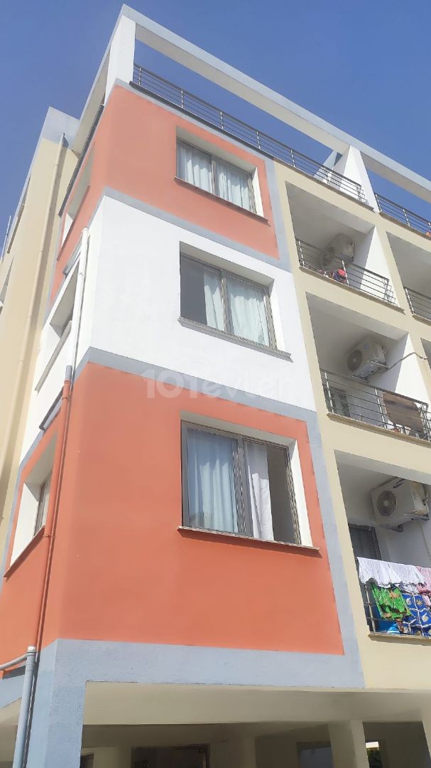 LEFKOŞA  ORTAKÖYDE SATILIK  PENTHOUSE  2+1 90 M2 90000 stg