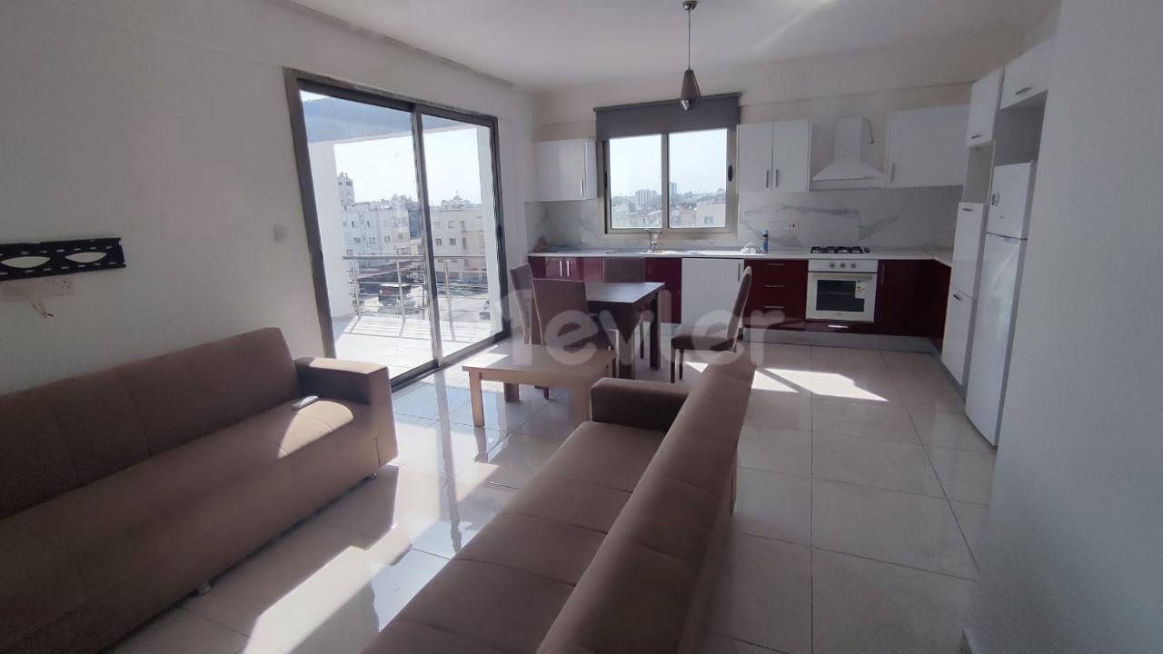 2+1 90 M2 PENTHOUSE 459 STG ZU VERMIETEN IN NICOSIA ORTAKOY