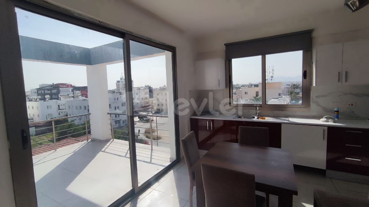 2+1 90 M2 PENTHOUSE 459 STG ZU VERMIETEN IN NICOSIA ORTAKOY