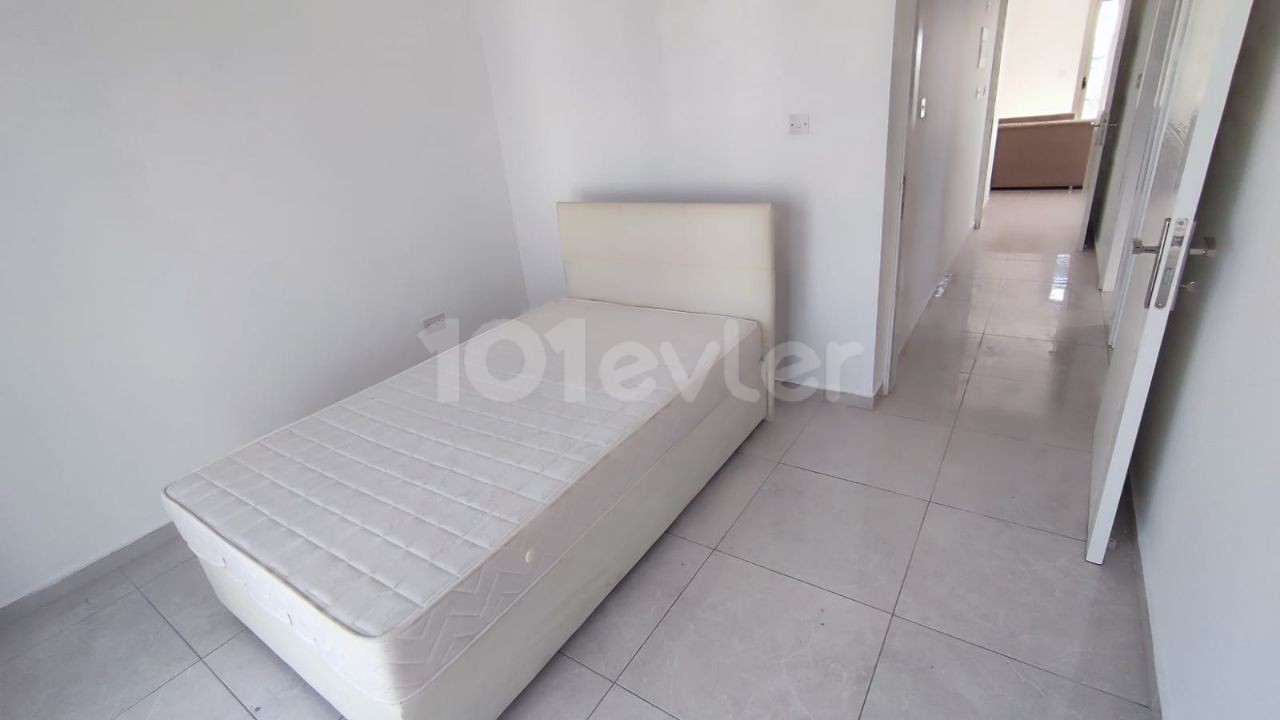 2+1 90 M2 PENTHOUSE 459 STG FOR RENT IN NICOSIA ORTAKOY