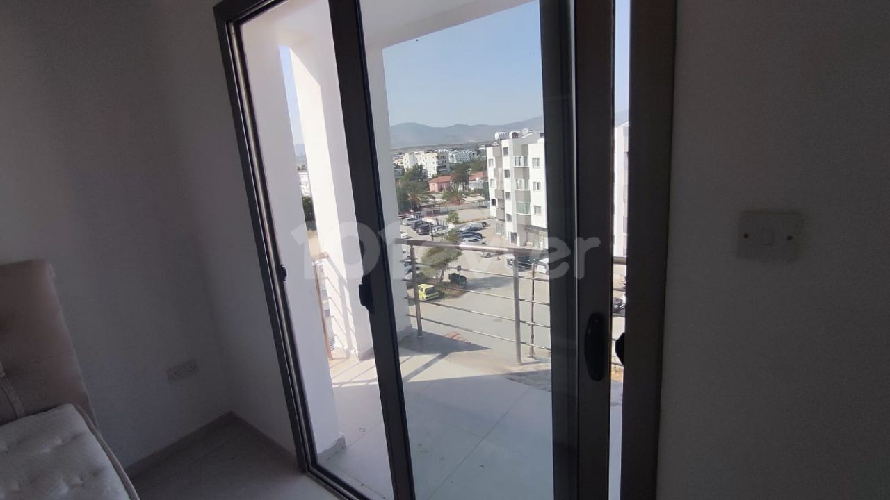 2+1 90 M2 PENTHOUSE 459 STG ZU VERMIETEN IN NICOSIA ORTAKOY