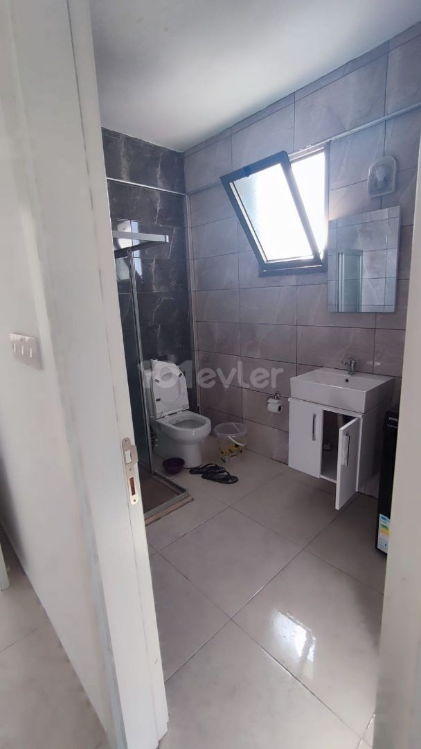 2+1 90 M2 PENTHOUSE 459 STG ZU VERMIETEN IN NICOSIA ORTAKOY