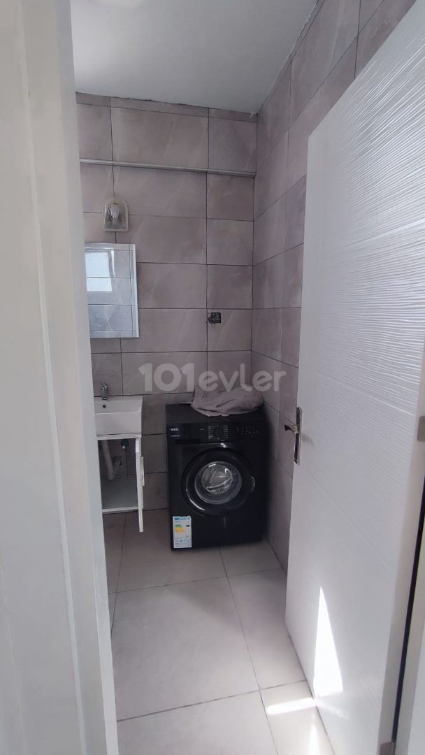 2+1 90 M2 PENTHOUSE 459 STG FOR RENT IN NICOSIA ORTAKOY