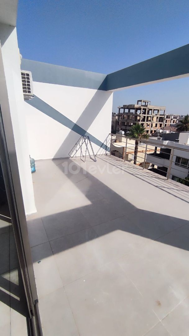 2+1 90 M2 PENTHOUSE 459 STG FOR RENT IN NICOSIA ORTAKOY