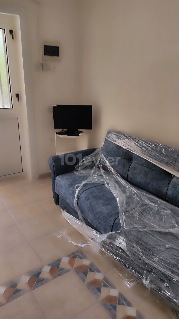 Ground floor 1+1 in Gallipoli area in Nicosia for rent only to female students