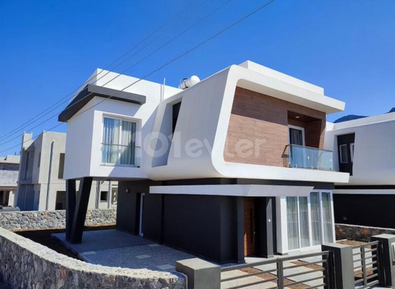 LETZTE 1 VILLA MIT BERG- UND MEERBLICK IN DER REGION GIRNE KARSIYAKA, 300 METER NAHE ZUM MEER!!