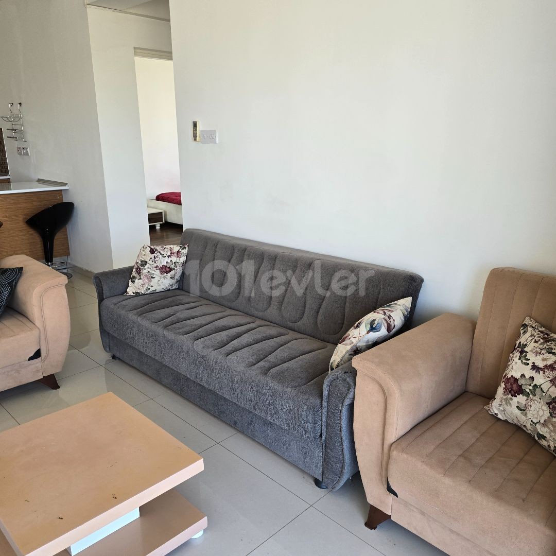 LEFKOŞA DEREBOYUNDA EŞYALI KIİRALIK DAİRE 2+1 90 M2 450 STG 