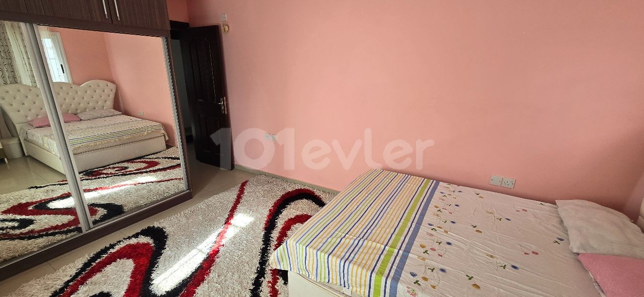 LEFKOŞA KÜÇÜK KAYMAKLI BÖLGESİNDE KİRALIK 2+1 DAİRE FULL EŞYALI 400 STG 