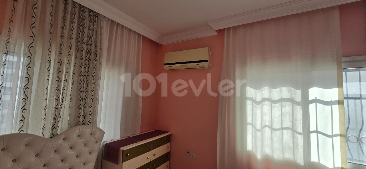 LEFKOŞA KÜÇÜK KAYMAKLI BÖLGESİNDE KİRALIK 2+1 DAİRE FULL EŞYALI 400 STG 