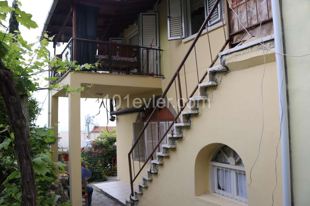 4 Bedroom Traditional House for Sale in Lapta