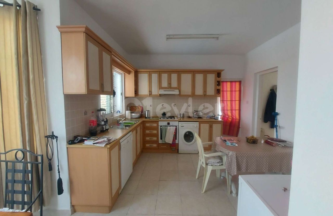 3 Schlafzimmer Bungalow zum Verkauf in Alsancak ** 