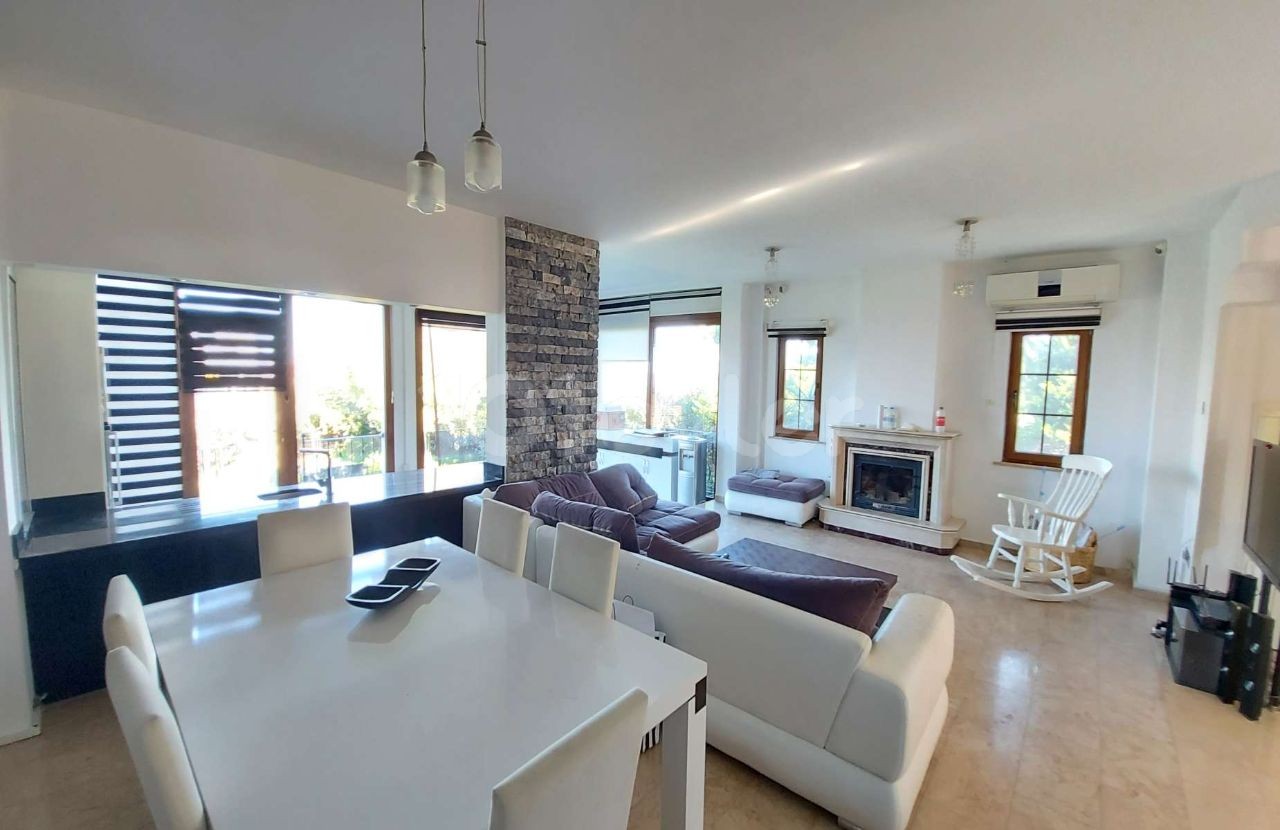 4 Bedroom Villa for Sale in Catalkoy 