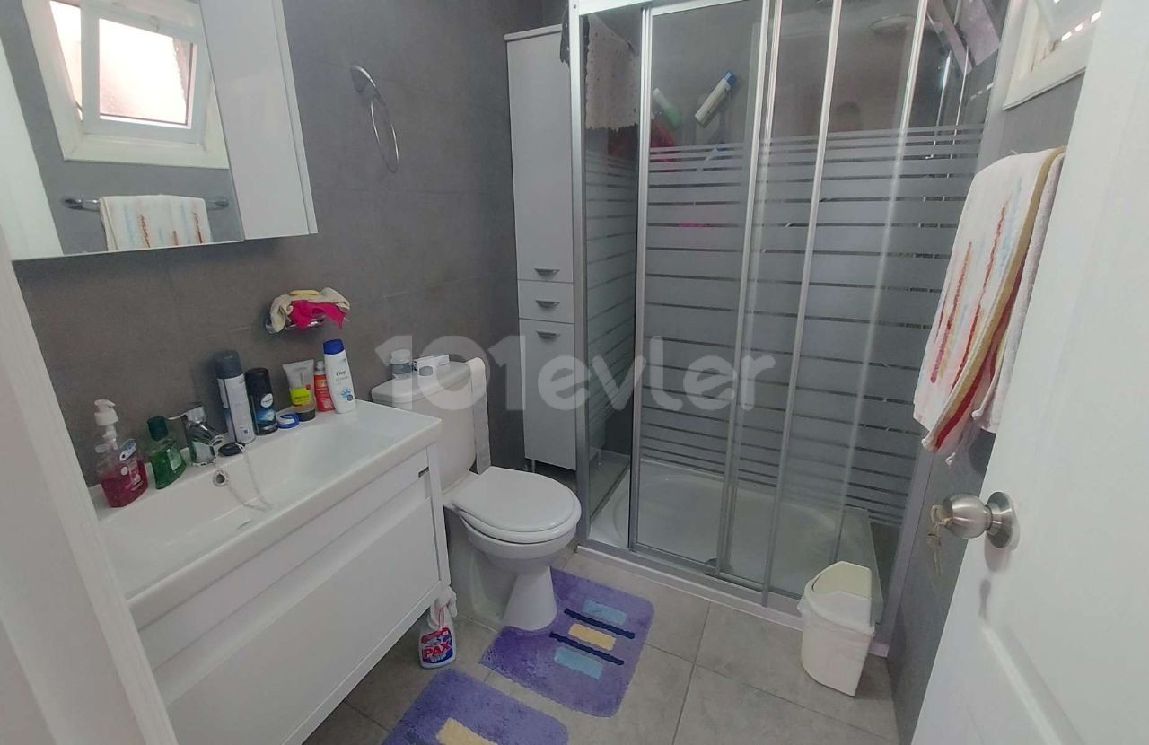 Girne'de Satılık 2 Yatak Odalı Penthouse