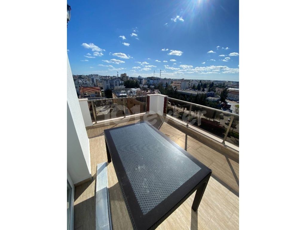 Magusa Merkezde Penthouse