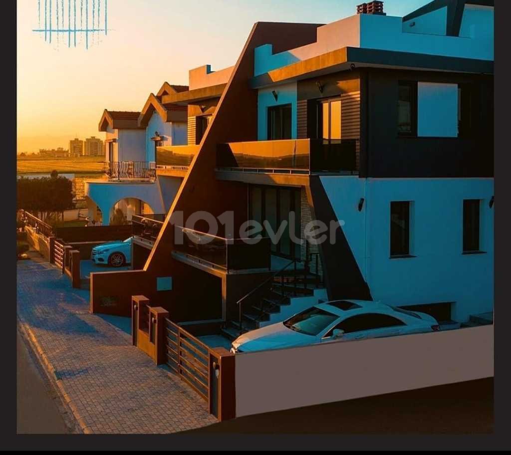 LONG BEACH ISKELEDE LÜKS HAVUZLU FULL EŞYALI TRİPLEX